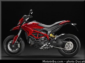 0090_ducati_2013_hypermotard_statique_030.jpg
