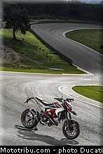 0096_ducati_2013_hypermotard_statique_036.jpg