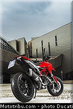 0098_ducati_2013_hypermotard_statique_038.jpg
