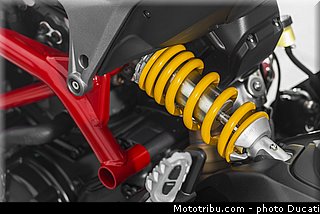 0113_ducati_2013_hypermotard_detail_013.jpg