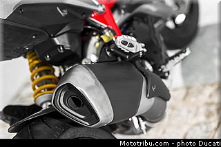 0115_ducati_2013_hypermotard_detail_015.jpg