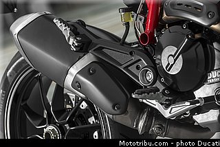 0116_ducati_2013_hypermotard_detail_016.jpg