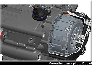 0134_ducati_2013_hypermotard_cao_001.jpg