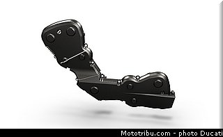 0139_ducati_2013_hypermotard_cao_006.jpg