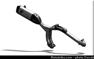 0141_ducati_2013_hypermotard_cao_008.jpg