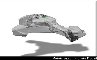 0159_ducati_2013_hypermotard_cao_026.jpg