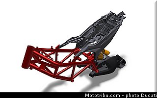 0163_ducati_2013_hypermotard_cao_030.jpg