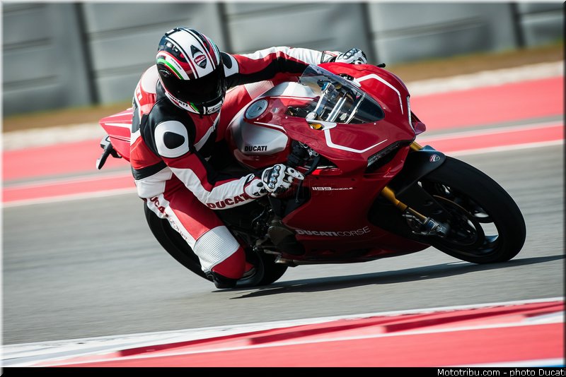 ducati_2013_panigale_1199_r_0011