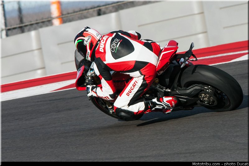 ducati_2013_panigale_1199_r_0015