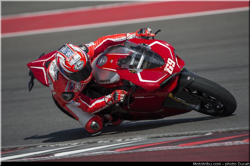 ducati_2013_panigale_1199_r_0020