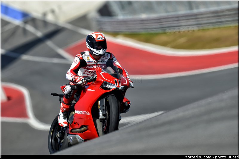 ducati_2013_panigale_1199_r_0030