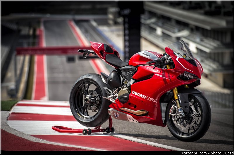 ducati_2013_panigale_1199_r_0043
