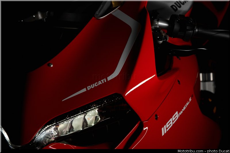 ducati_2013_panigale_1199_r_0065