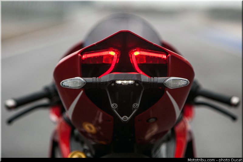 ducati_2013_panigale_1199_r_0074