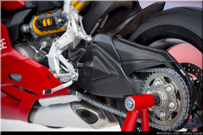 ducati_2013_panigale_1199_r_0081