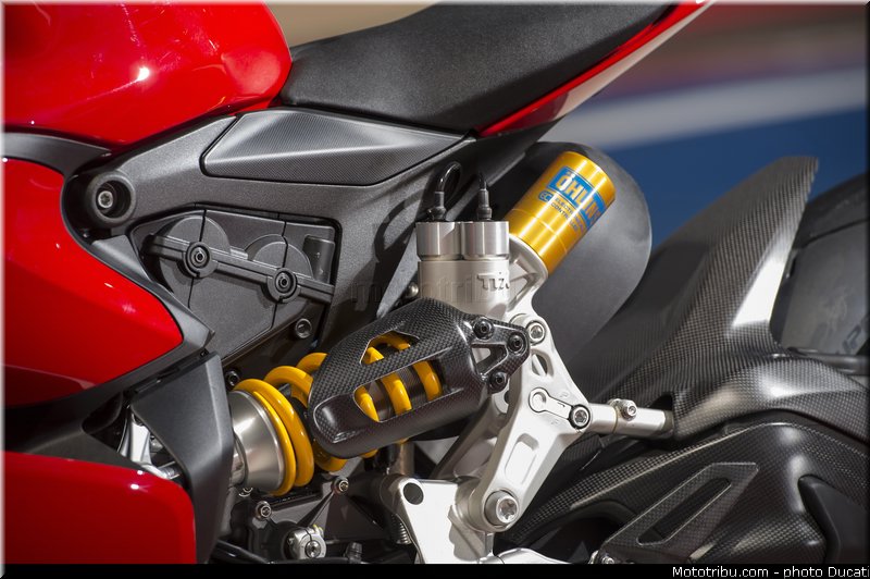 ducati_2013_panigale_1199_r_0083