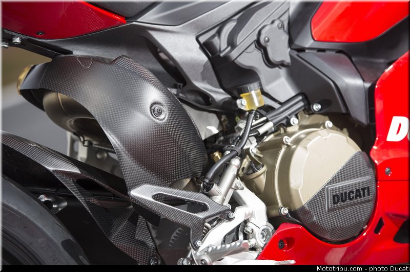 ducati_2013_panigale_1199_r_0084