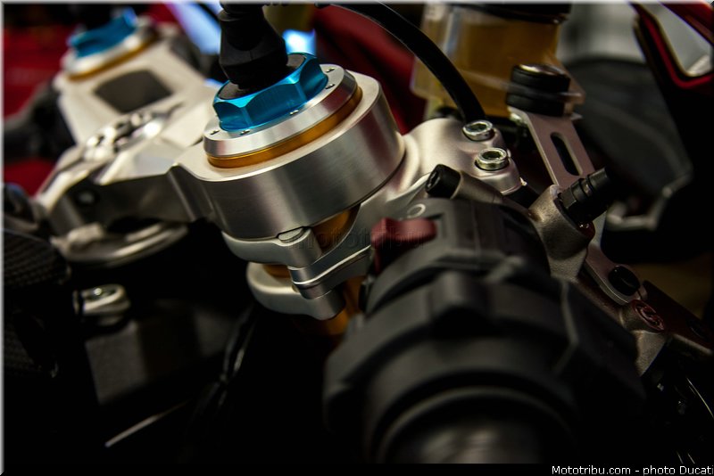 ducati_2013_panigale_1199_r_0092