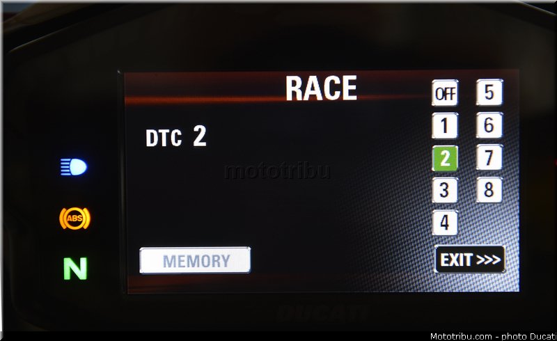 ducati_2013_panigale_1199_r_0108
