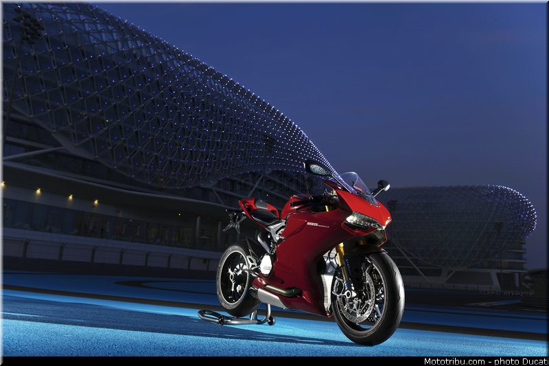 ducati_2013_panigale_1199_s_004