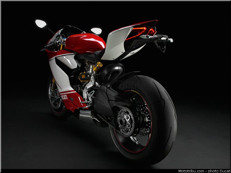 ducati_2013_panigale_1199_s_009