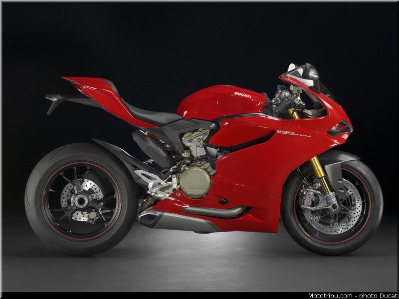 ducati_2013_panigale_1199_s_012