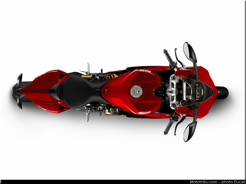 ducati_2013_panigale_1199_s_015