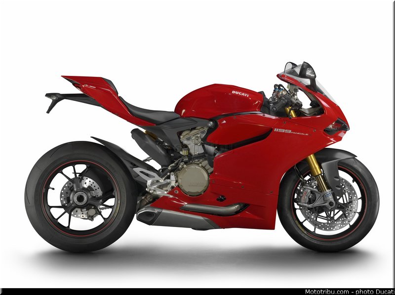 ducati_2013_panigale_1199_s_017