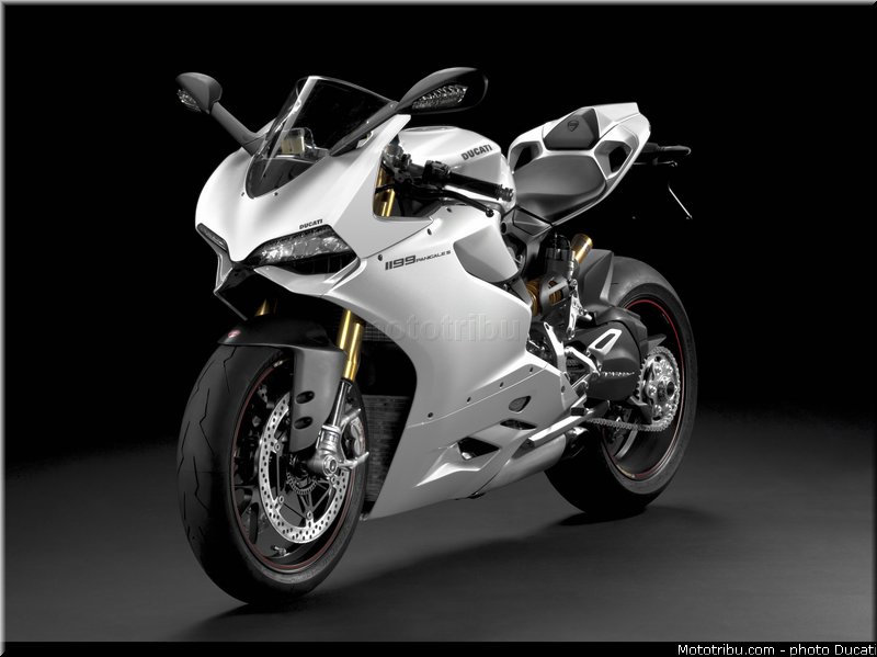 ducati_2013_panigale_1199_s_020