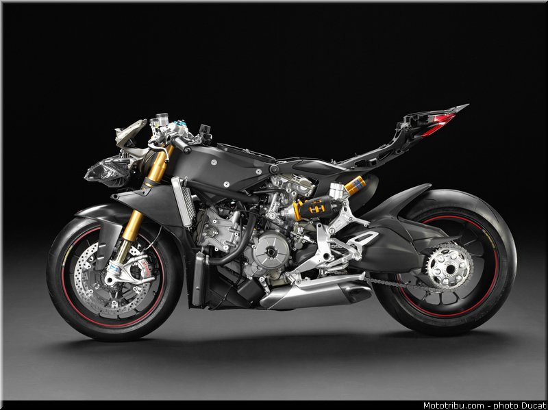 ducati_2013_panigale_1199_s_021