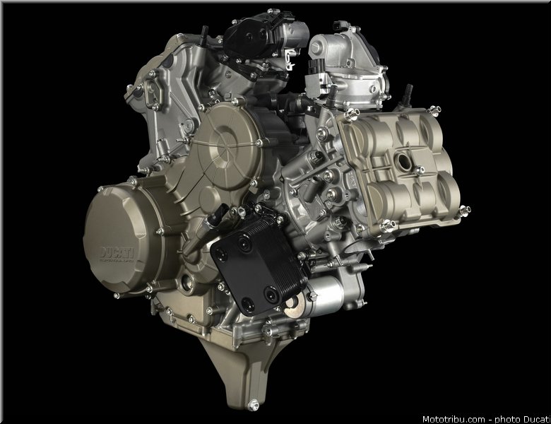 ducati_2013_panigale_1199_s_024