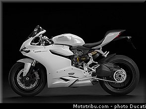 ducati_2013_panigale_1199_004.jpg