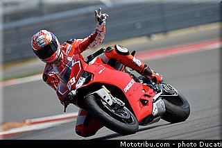 ducati_2013_panigale_1199_r_0004.jpg