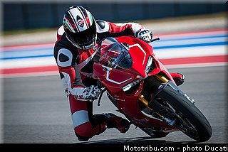 ducati_2013_panigale_1199_r_0005.jpg