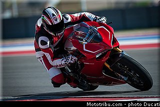 ducati_2013_panigale_1199_r_0006.jpg