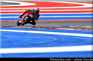 ducati_2013_panigale_1199_r_0017.jpg