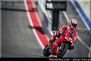 ducati_2013_panigale_1199_r_0021.jpg
