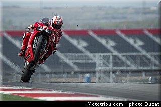 ducati_2013_panigale_1199_r_0026.jpg