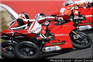 ducati_2013_panigale_1199_r_0028.jpg