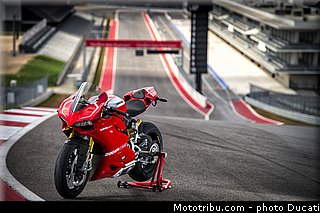 ducati_2013_panigale_1199_r_0041.jpg
