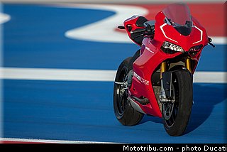 ducati_2013_panigale_1199_r_0047.jpg