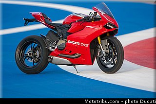 ducati_2013_panigale_1199_r_0048.jpg