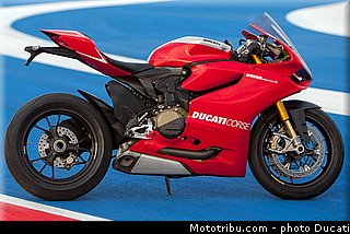 ducati_2013_panigale_1199_r_0049.jpg