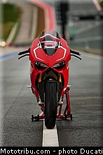 ducati_2013_panigale_1199_r_0055.jpg