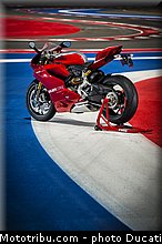 ducati_2013_panigale_1199_r_0057.jpg