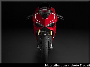 ducati_2013_panigale_1199_r_0060.jpg