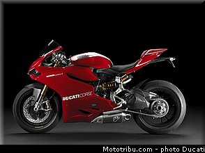 ducati_2013_panigale_1199_r_0063.jpg