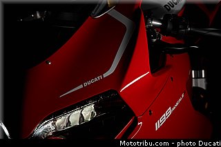 ducati_2013_panigale_1199_r_0065.jpg
