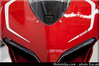 ducati_2013_panigale_1199_r_0071.jpg