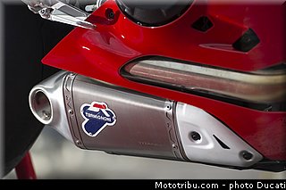 ducati_2013_panigale_1199_r_0080.jpg